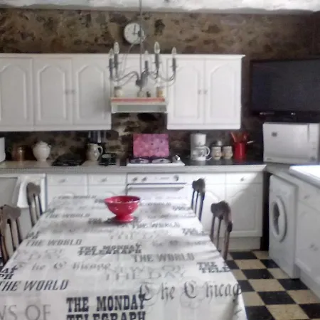 Bellevue Apartment *